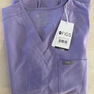 NWT- Figs Lavender Dew Catarina One Pocket Scrub Top - Size XSmall